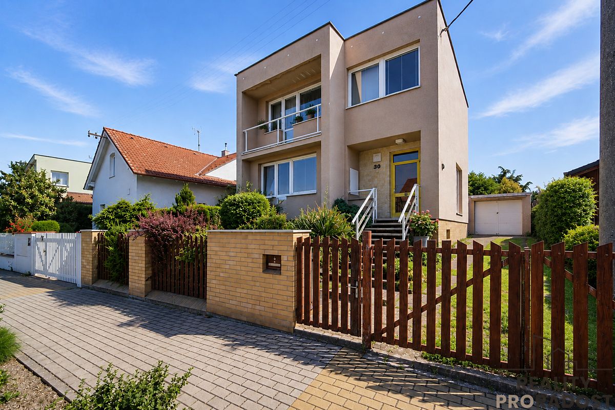 Prodej rodinného domu 160 m², pozemek 598 m²